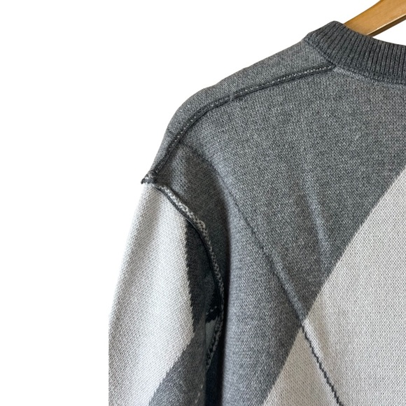 NWT Ted Baker London Avebury Diamond Crew Neck Gray & White Sweater Mens Size:XL - Picture 8 of 14